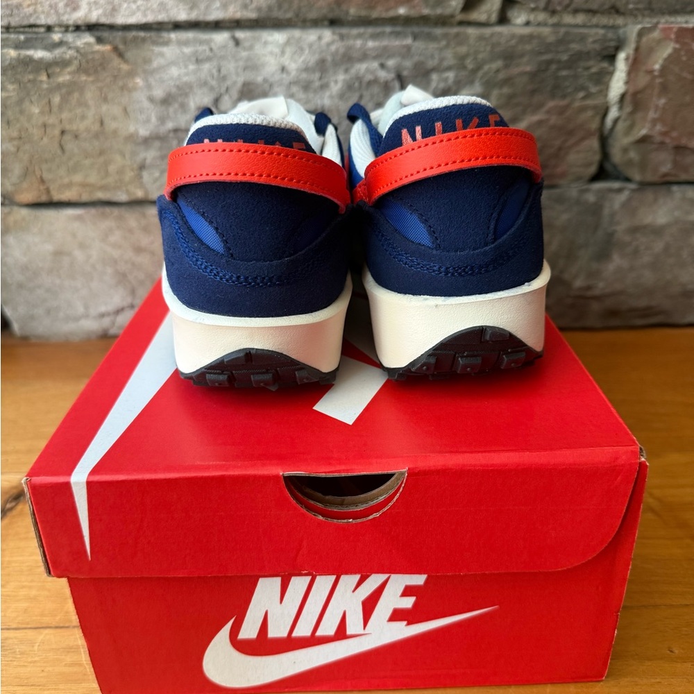 New Nike Waffle Debut athletic shoes 9W/7.5M - Picture 4 of 5